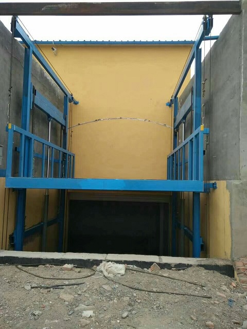 货梯图片