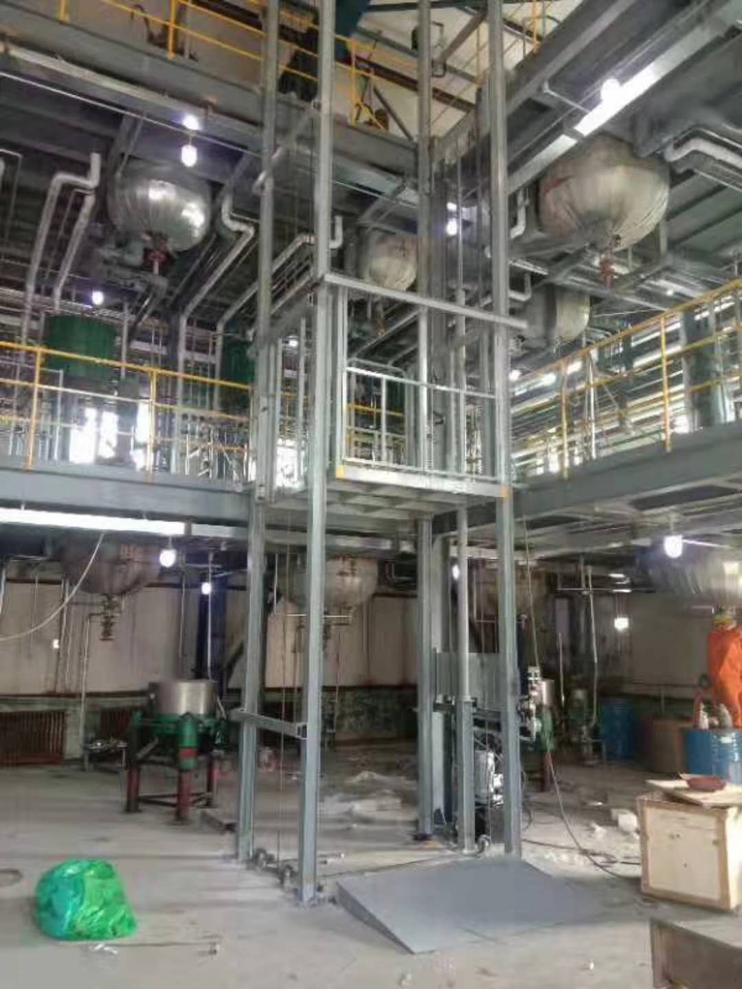 地下室液压货梯图片 地下室液压货梯安装图